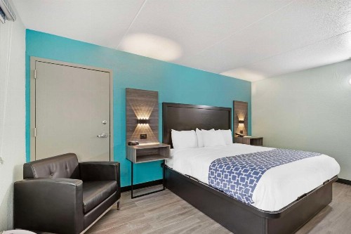Ramada by Wyndham Des Moines Airport - image 20