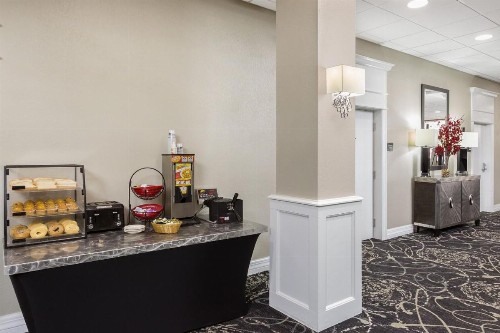 Ramada by Wyndham Des Moines Airport - image 23