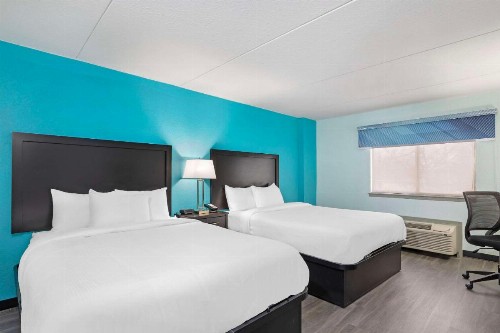 Ramada by Wyndham Des Moines Airport - image 34