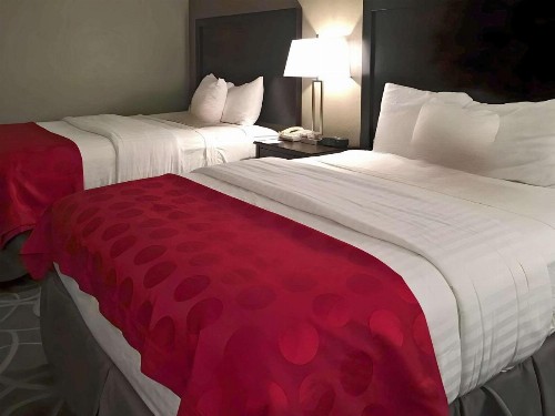 Ramada by Wyndham Des Moines Airport - image 7