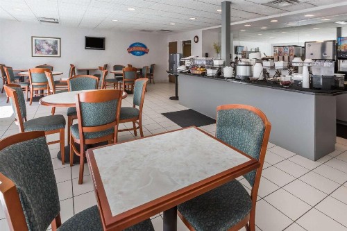 Baymont by Wyndham Des Moines Airport - image 31