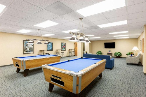 Baymont by Wyndham Des Moines Airport - image 42