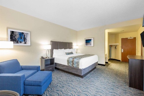 Baymont by Wyndham Des Moines Airport - image 46