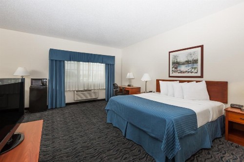 Baymont by Wyndham Des Moines Airport - image 5