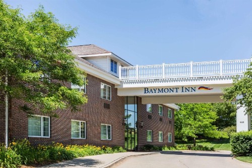Baymont by Wyndham Des Moines Airport - image 9