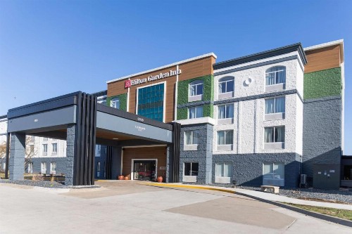 Doubletree Des Moines Airport - image 1