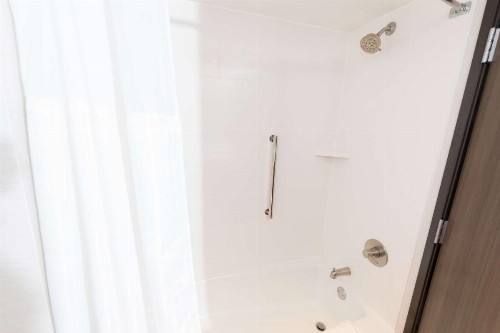 Doubletree Des Moines Airport - image 27