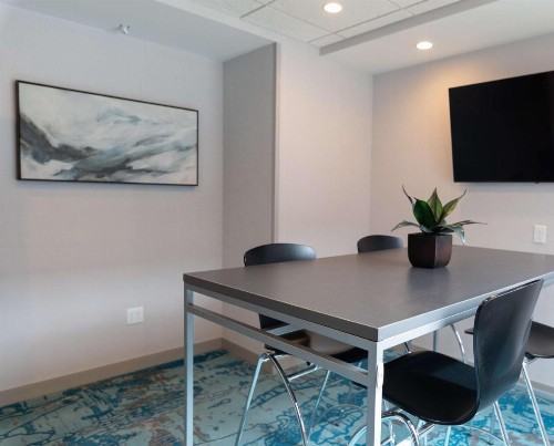Doubletree Des Moines Airport - image 35