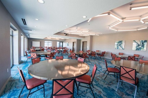 Doubletree Des Moines Airport - image 36