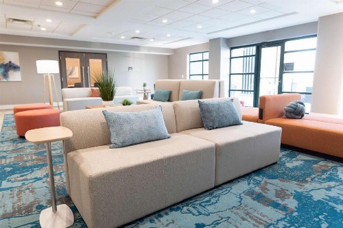 Doubletree Des Moines Airport - image 4