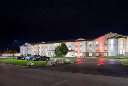 Econo Lodge Inn & Suites Des Moines - image 3