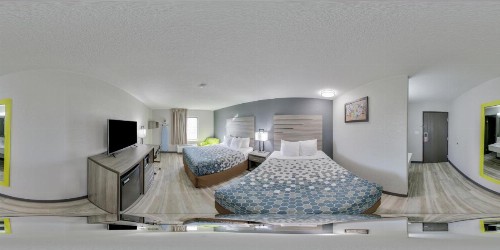 Econo Lodge Inn & Suites Des Moines - image 37