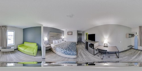 Econo Lodge Inn & Suites Des Moines - image 38