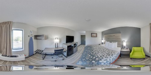 Econo Lodge Inn & Suites Des Moines - image 46