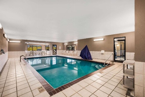 Quality Inn Des Moines - image 21