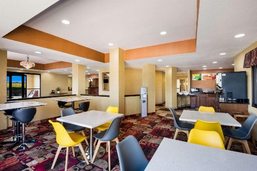 Quality Inn Des Moines - image 27
