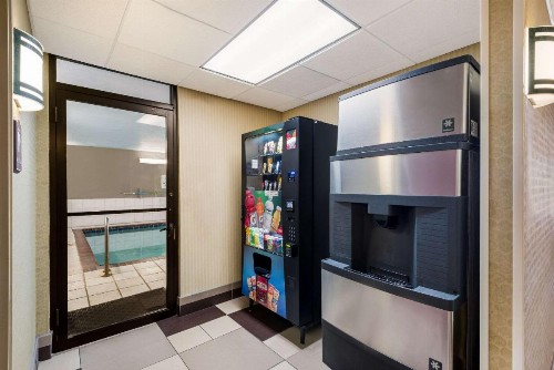 Quality Inn Des Moines - image 28