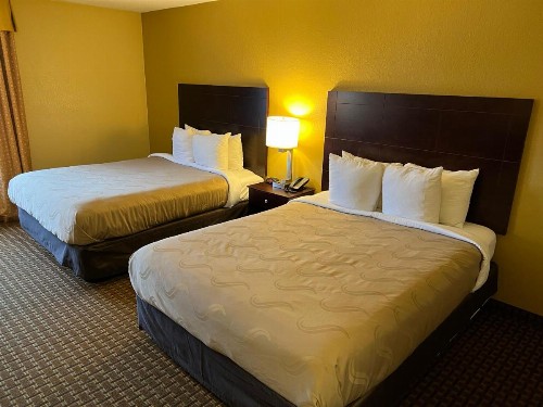 Quality Inn Des Moines - image 35