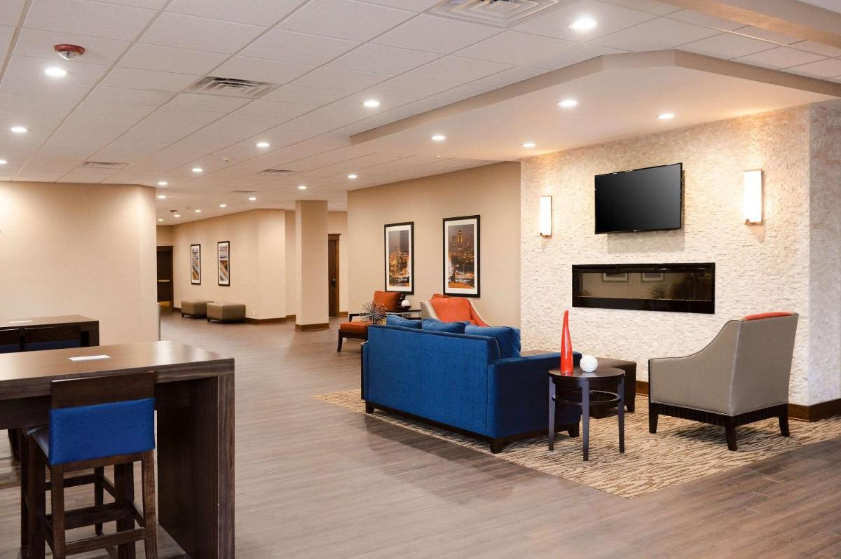 Comfort Inn & Suites Event Center - image 3