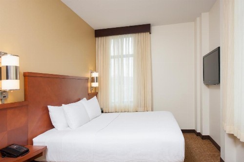 Hyatt Place Des Moines Downtown - image 2