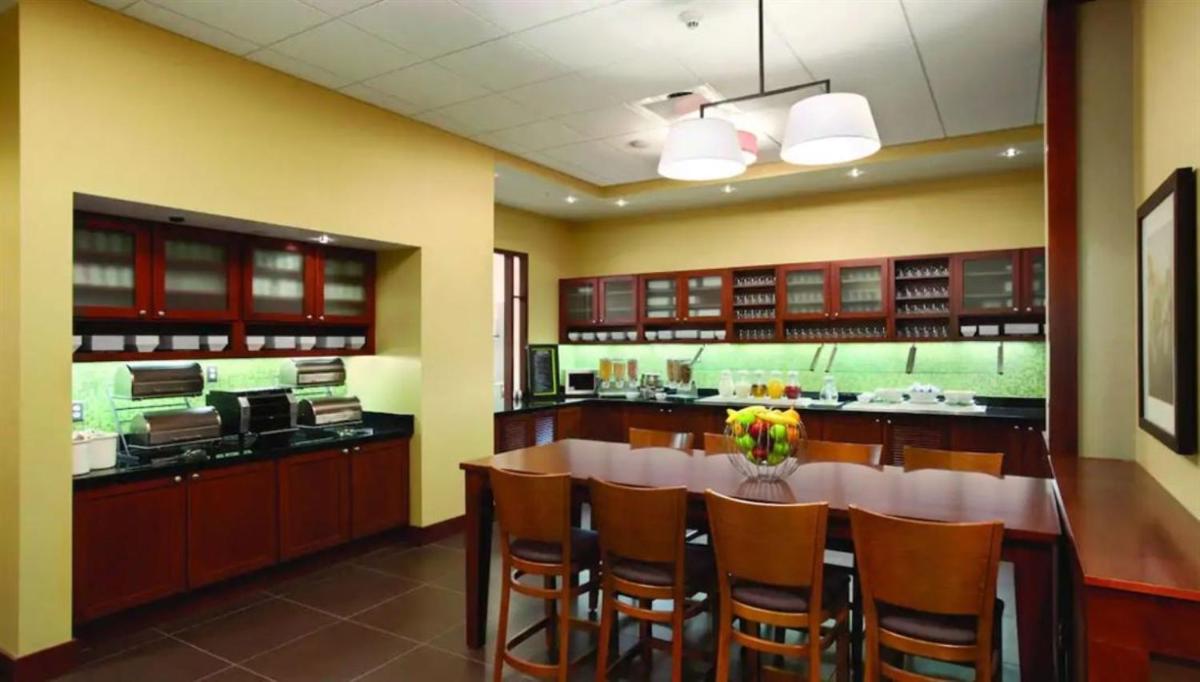 Hyatt Place Des Moines Downtown - image 4