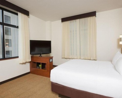 Hyatt Place Des Moines Downtown - image 5