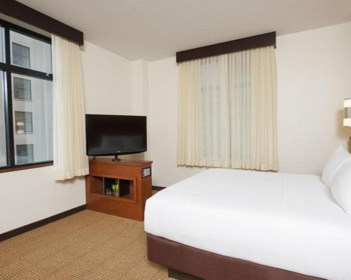 Hyatt Place Des Moines Downtown - image 5