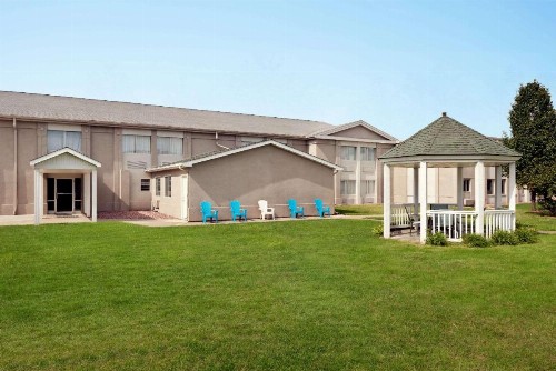 Baymont by Wyndham Des Moines North - image 21
