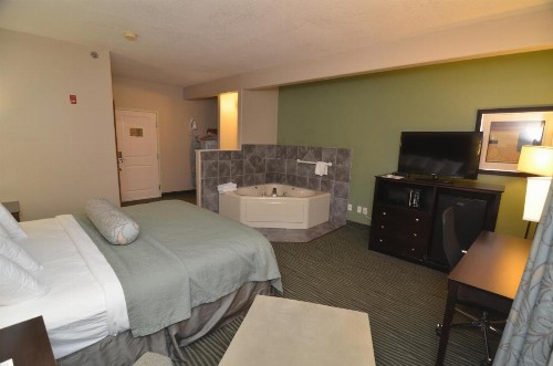 AmericInn by Wyndham Des Moines Airport - image 13