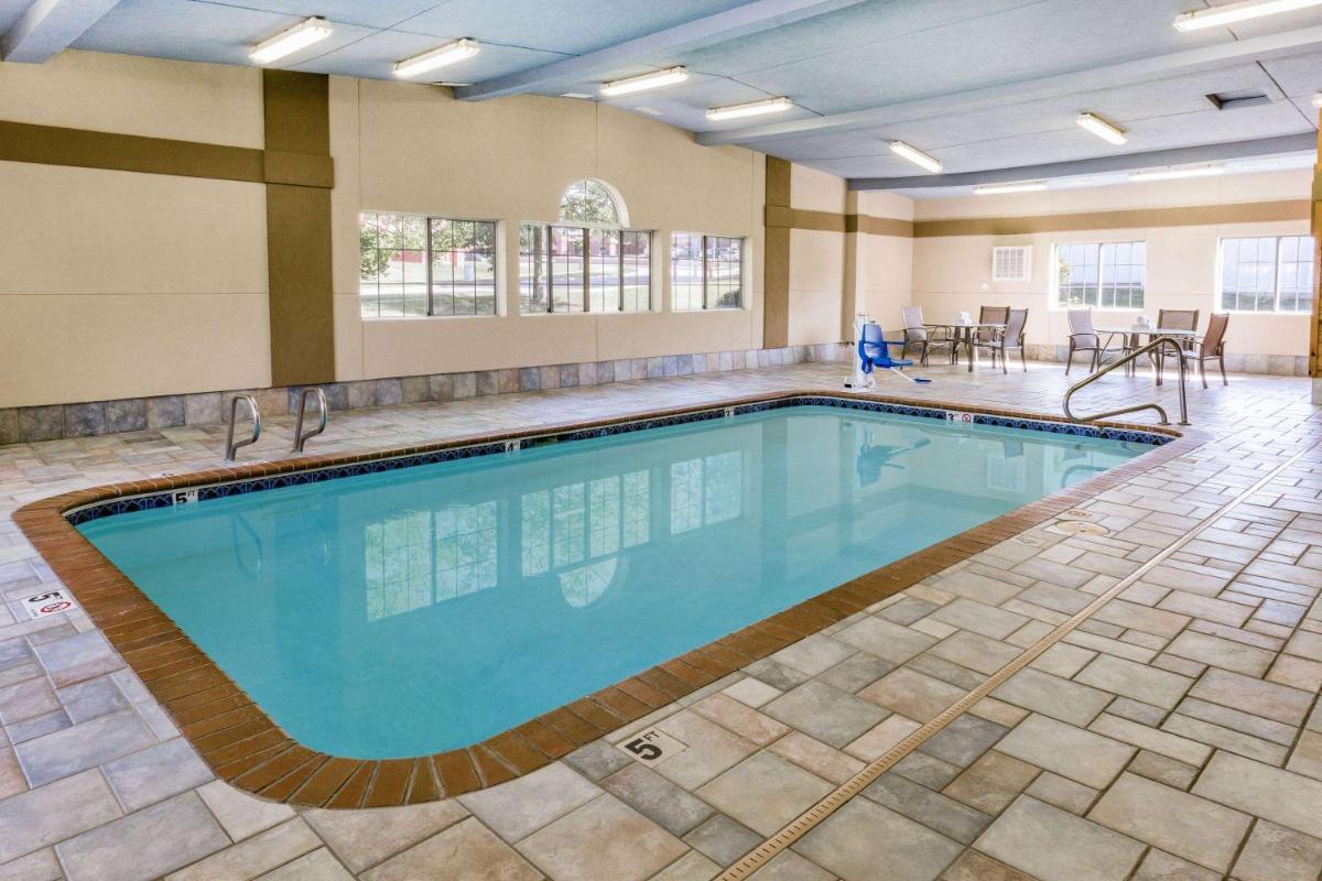 AmericInn by Wyndham Des Moines Airport - image 4
