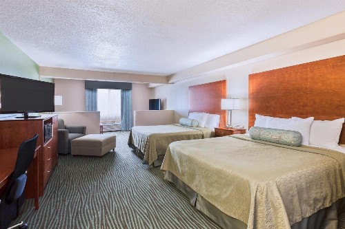 AmericInn by Wyndham Des Moines Airport - image 45