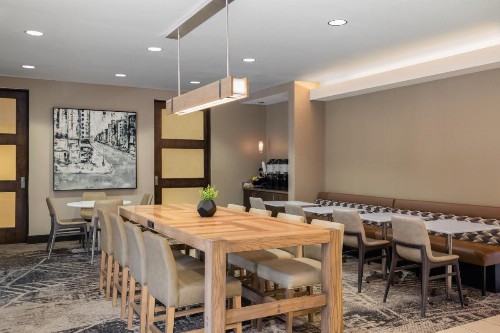 Residence Inn by Marriott Des Moines Downtown - image 3