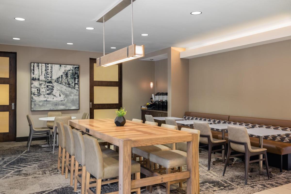 Residence Inn by Marriott Des Moines Downtown - image 3