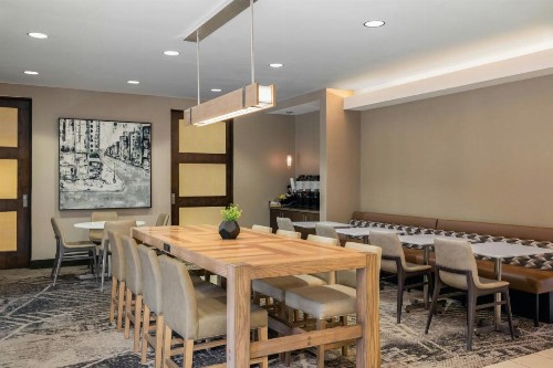 Residence Inn by Marriott Des Moines Downtown - image 36
