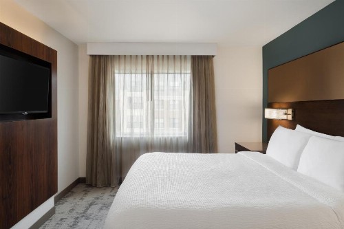 Residence Inn by Marriott Des Moines Downtown - image 4