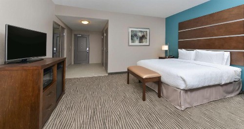 Hampton Inn & Suites Des Moines Downtown - image 36
