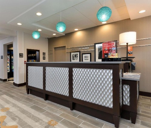 Hampton Inn & Suites Des Moines Downtown - image 44