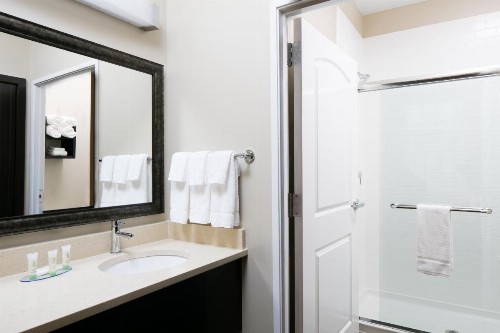 Staybridge Suites Des Moines Downtown an IHG Hotel - image 10