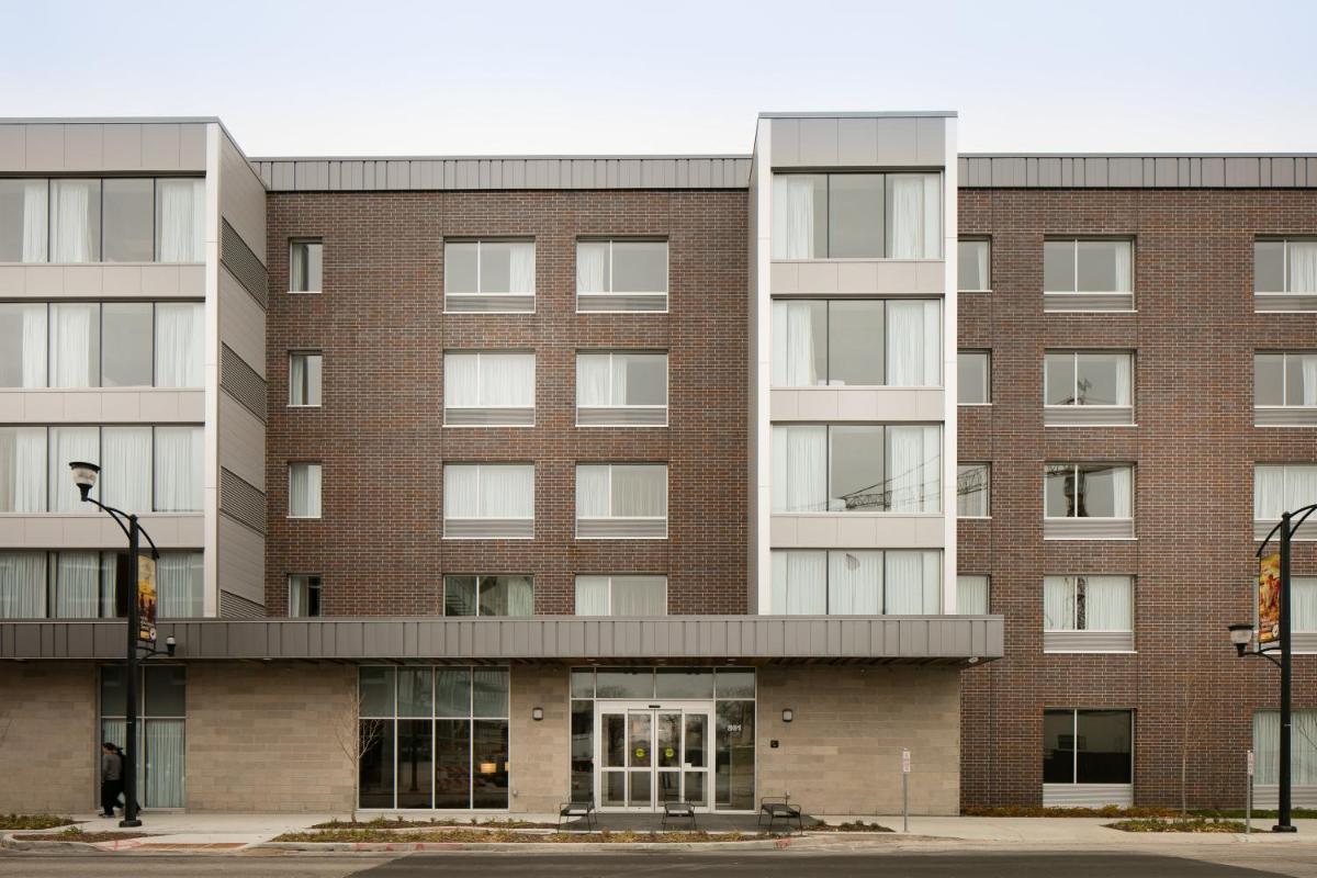 Staybridge Suites Des Moines Downtown an IHG Hotel - image 3