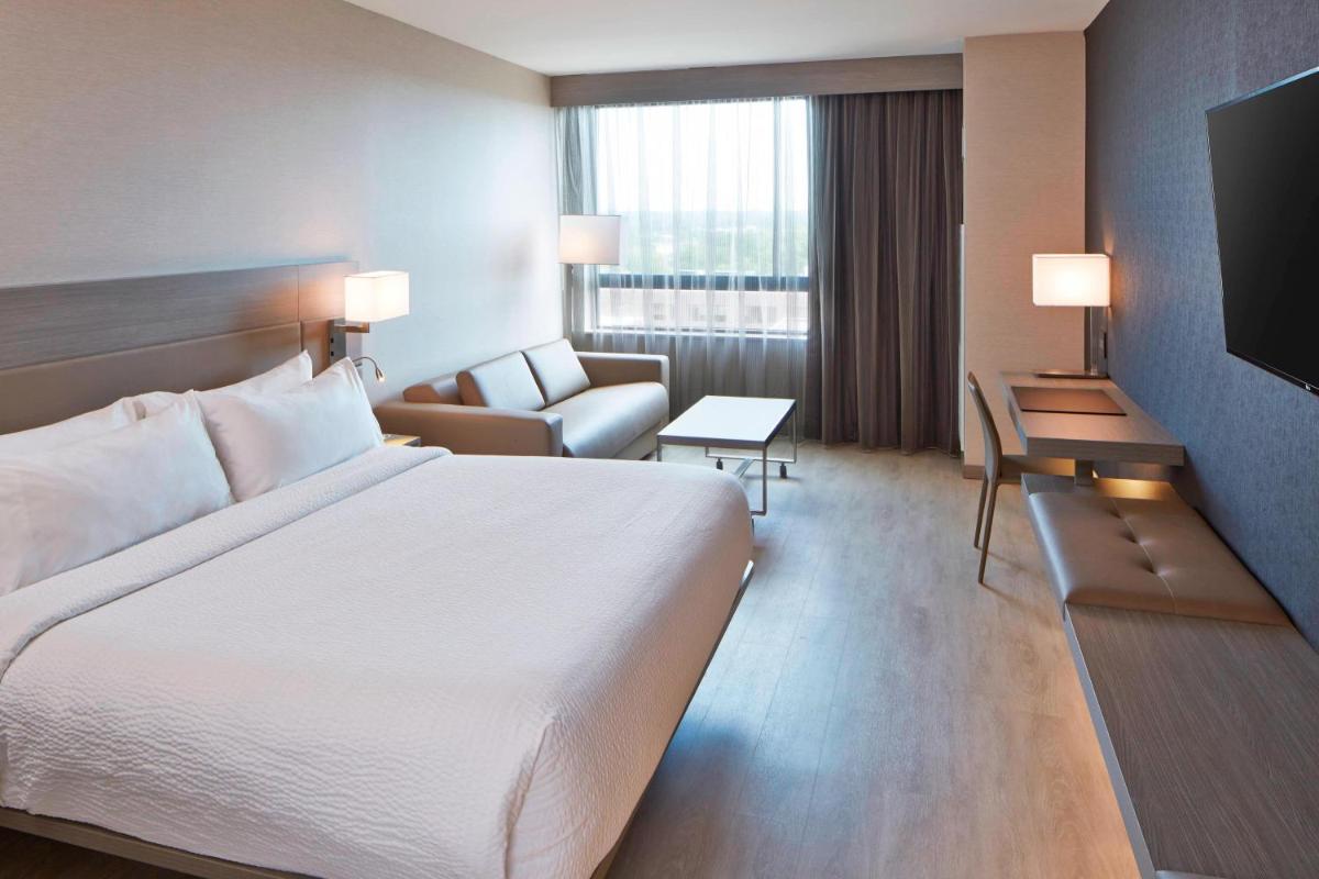 AC Hotel by Marriott Des Moines East Village - image 5