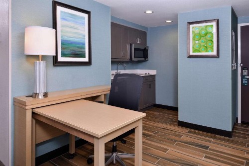 Homewood Suites Des Moines Airport - image 16