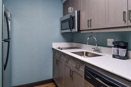 Homewood Suites Des Moines Airport - image 4