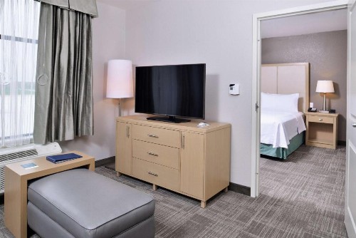 Homewood Suites Des Moines Airport - image 8