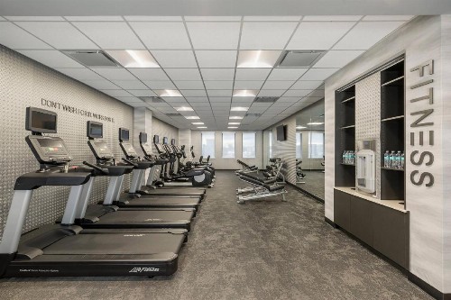 Fairfield Inn & Suites by Marriott Des Moines Downtown - image 3