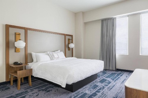 Fairfield Inn & Suites by Marriott Des Moines Downtown - image 5