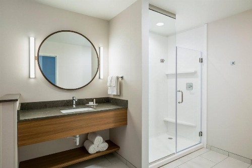 Fairfield Inn & Suites by Marriott Des Moines Downtown - image 9
