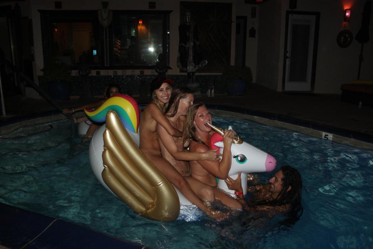 Sea Mountain Nude Resort & Spa Hotel - Adults Only - image 3