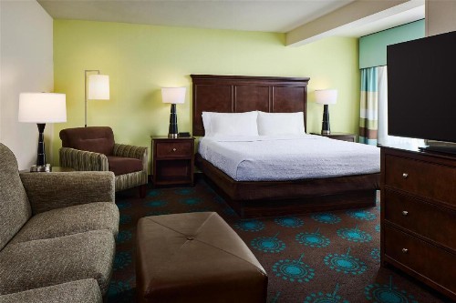 Hampton Inn & Suites Destin - image 23