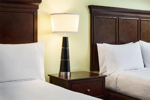 Hampton Inn & Suites Destin - image 29