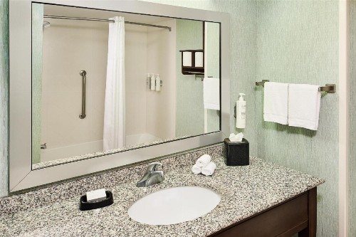 Hampton Inn & Suites Destin - image 32